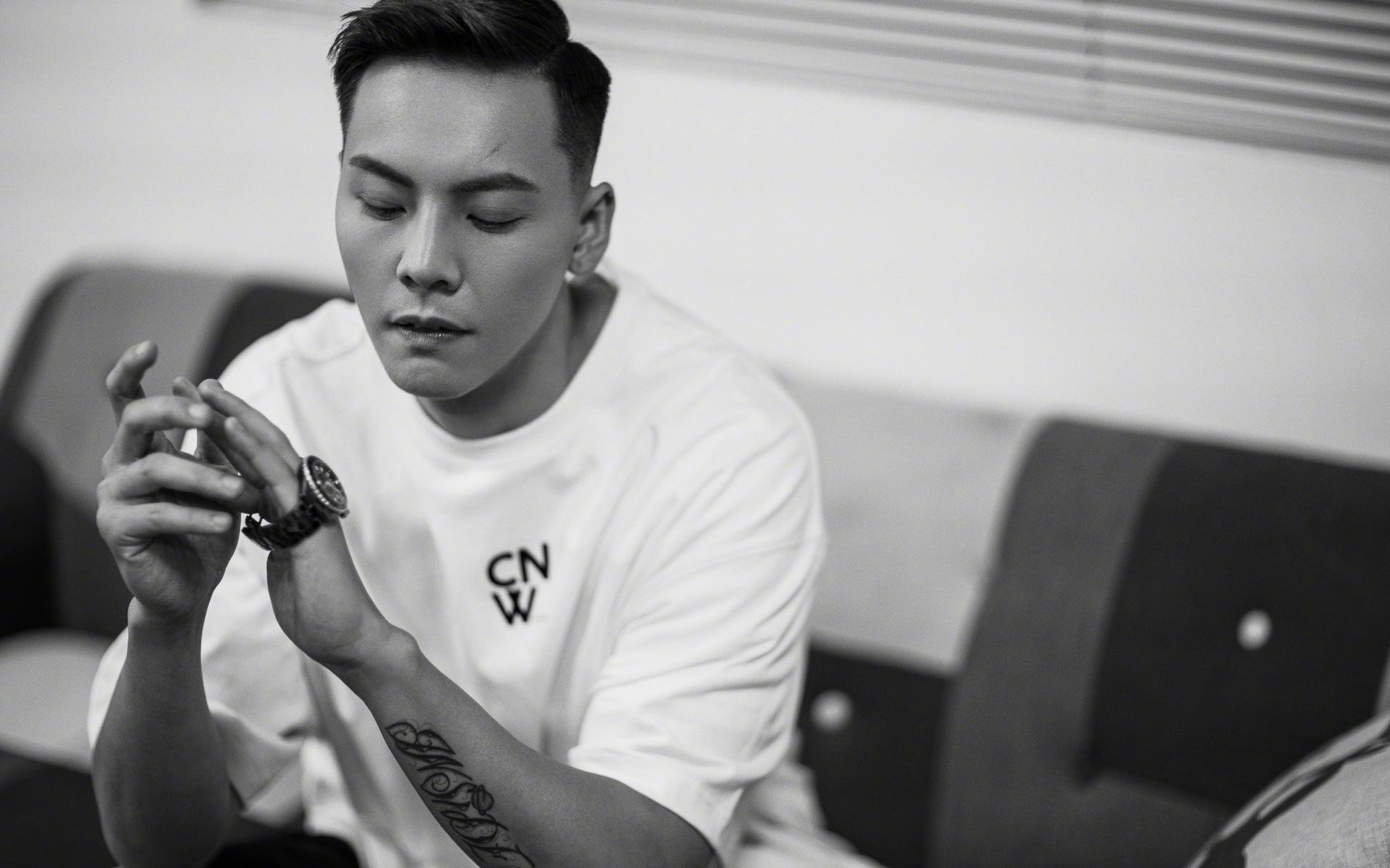 环境保护：赛事使用绿色环保材料引领新风尚，绿色环保齐参与