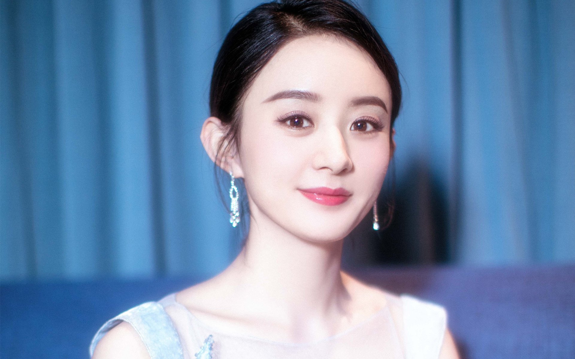 西甲比赛节奏快，精彩瞬间频繁出现，精彩操作令人振奋，西甲的赛制