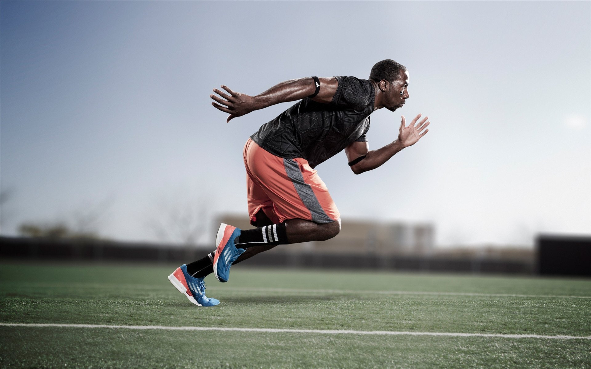 在男子团体四分之一决赛中，伊朗队以3_0击败日本队，创造历史性胜利。